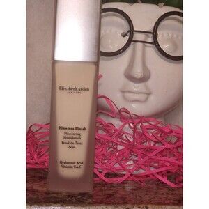 Elizabeth Arden Flawless Finish Skincaring Foundation 1oz / 30mL  120W